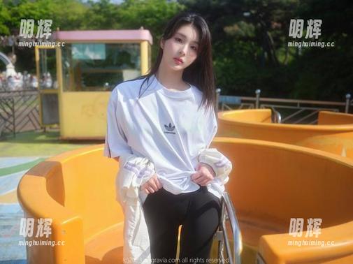高清礼服秀：在Jang Joo(장주)的原图中迷失